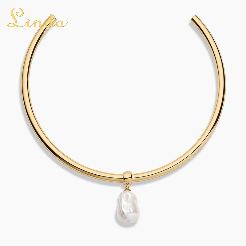 Gold Color Metal Choker Necklace with Pendant