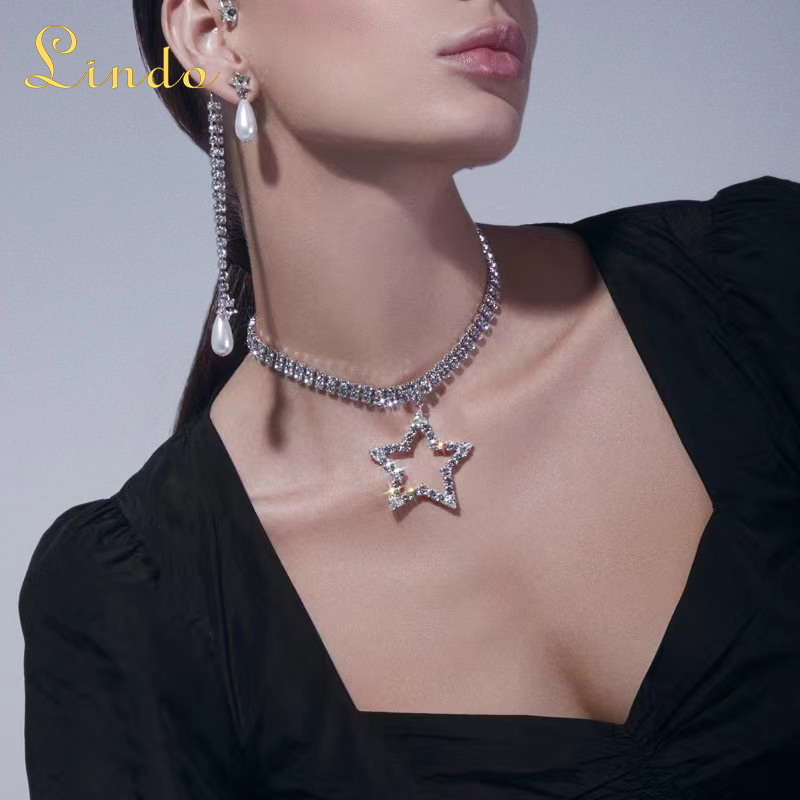 Rhinestone Star Necklace
