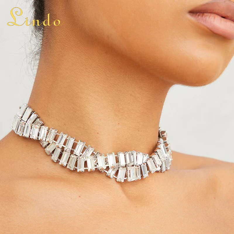 Crystal Adjustable Twist Choker Necklace