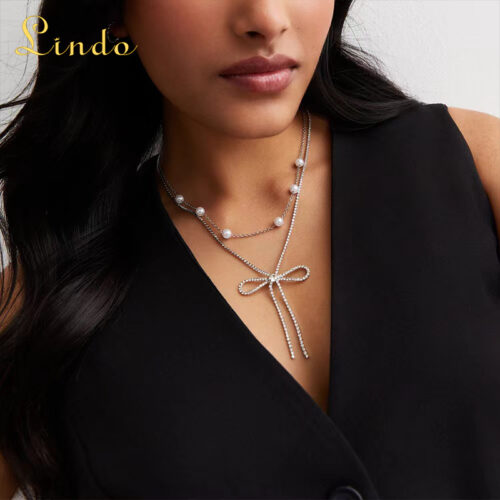 Elegant Bow and Pearl Necklace