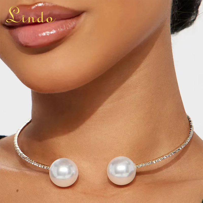 Large Pearl Choker Necklace
