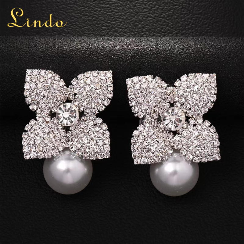 Rhinestone Pearl Floral Earrings